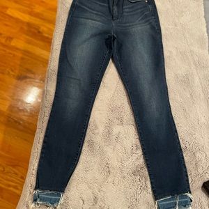 Bebe High Rise Frayed Skinny Jean